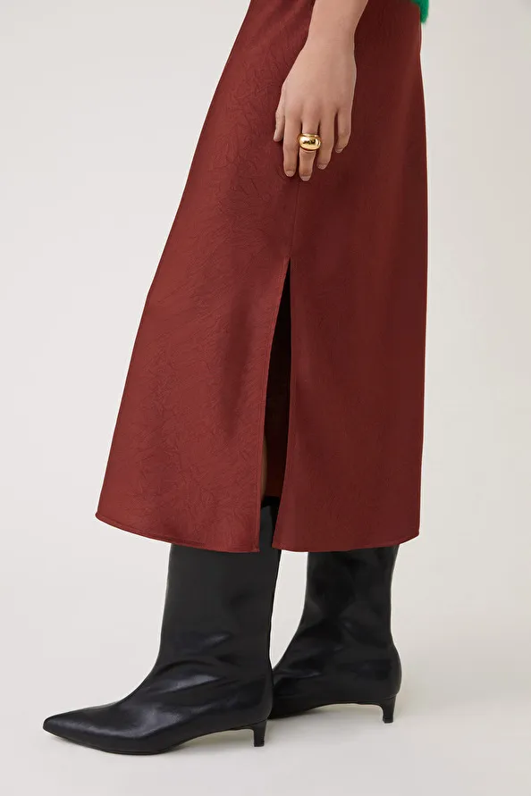 Jupe midi en satin bourgogne
