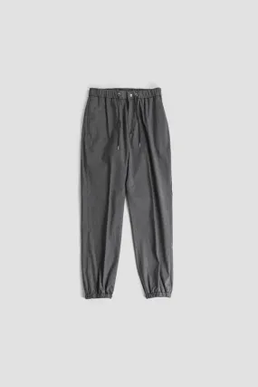 Pantalon gris élastique à la taille